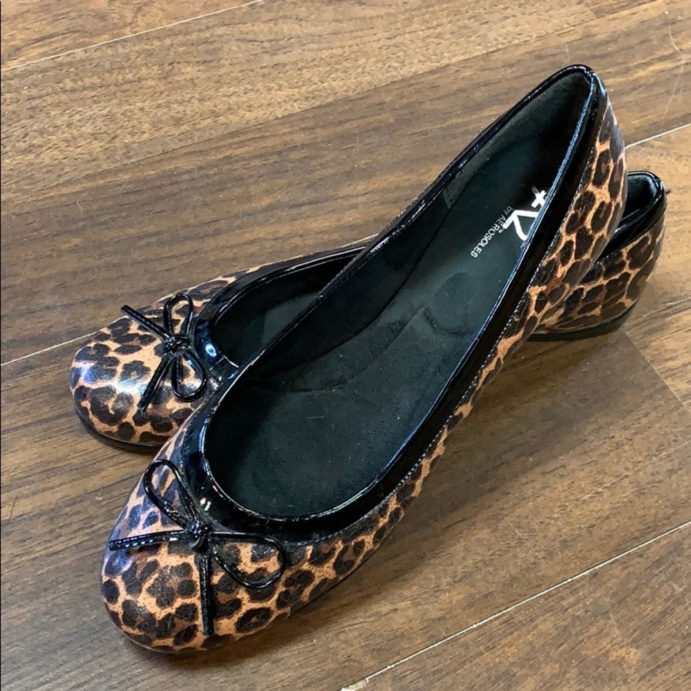 Aerosoles leopard flat size 10